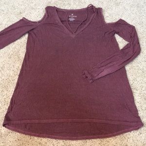 American Eagle shoulder cutout ribbed top